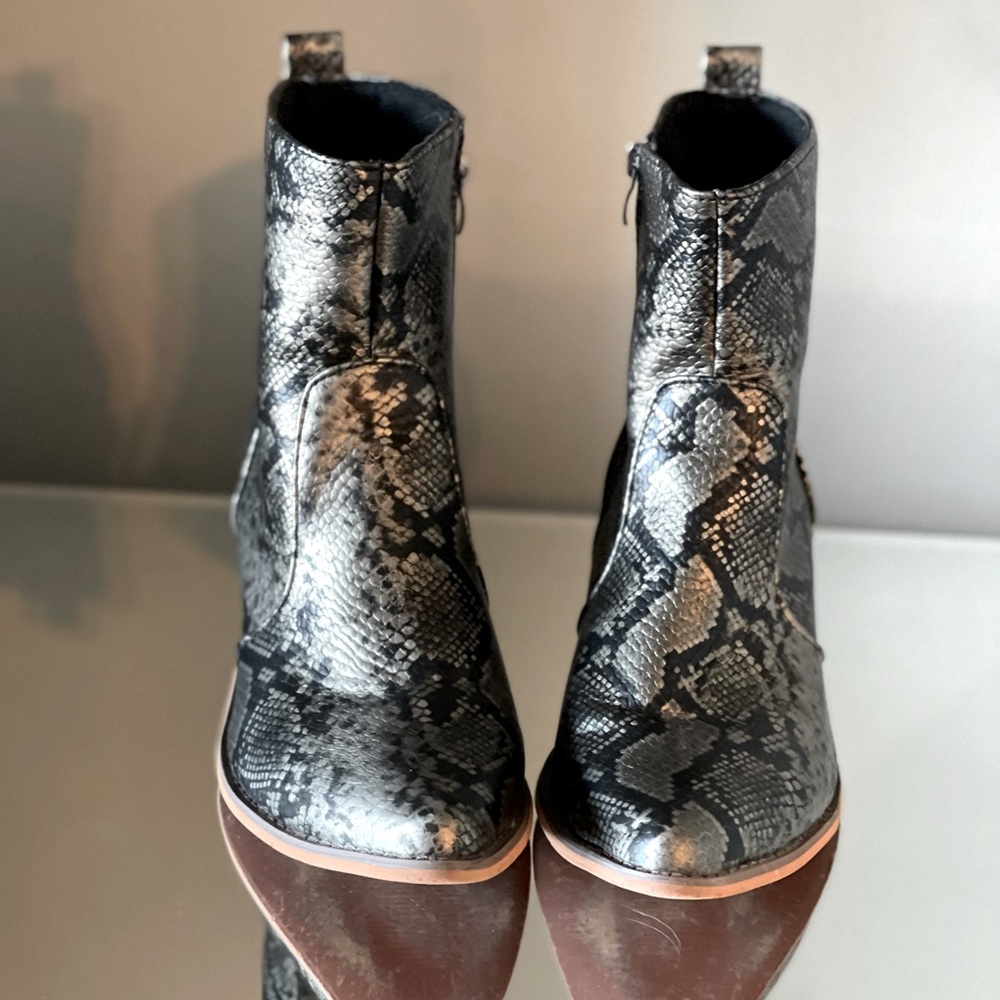 Small shop snake skin boots